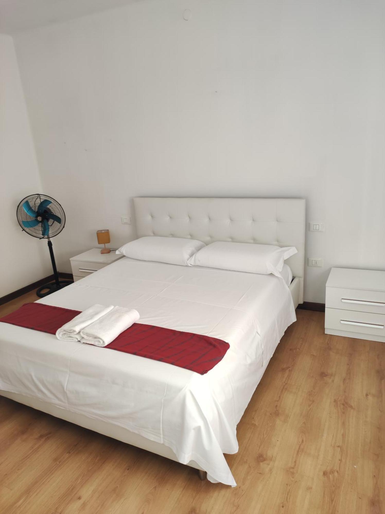 Abc Guest House Mestre Rum bild