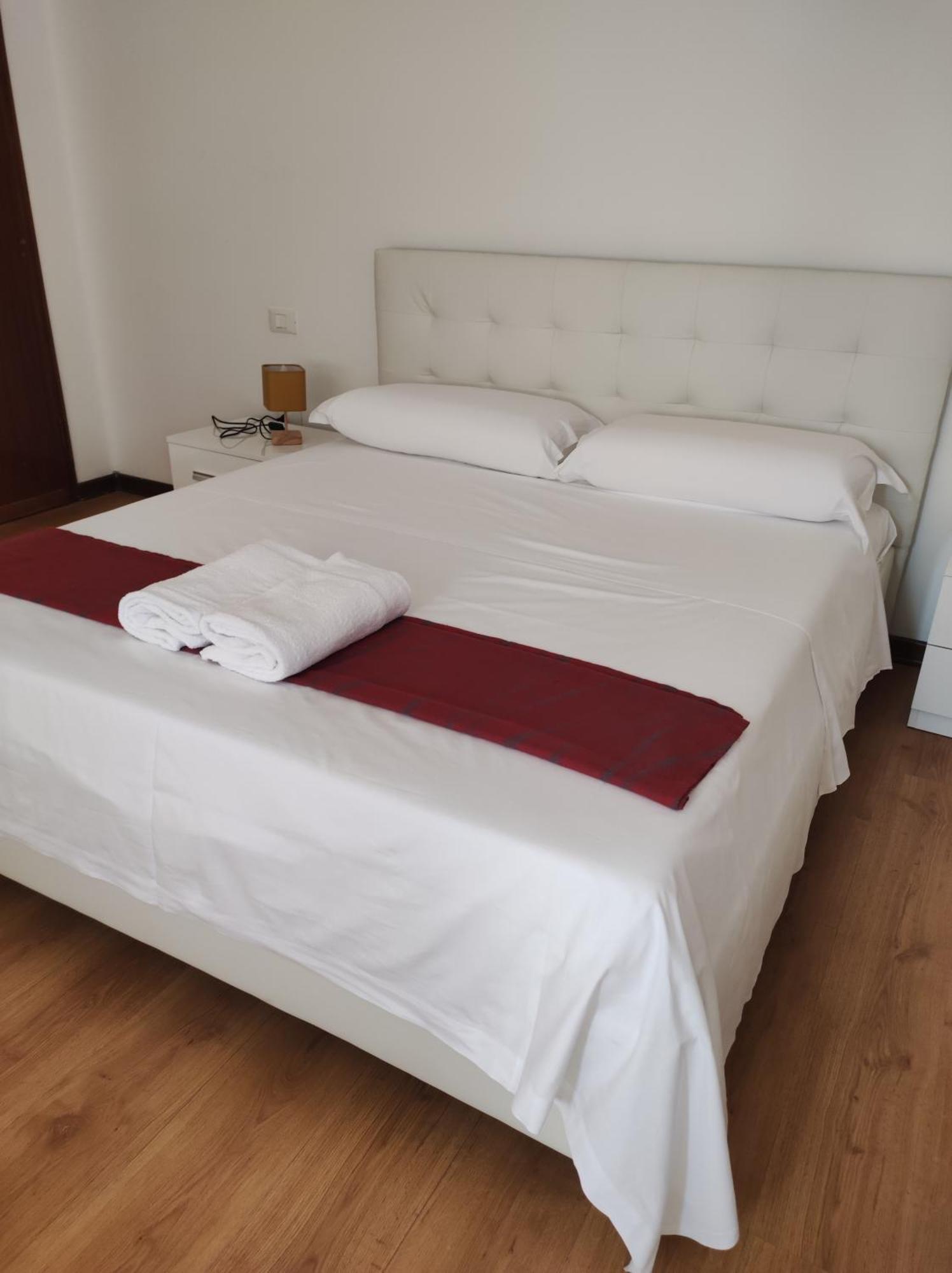 Abc Guest House Mestre Rum bild